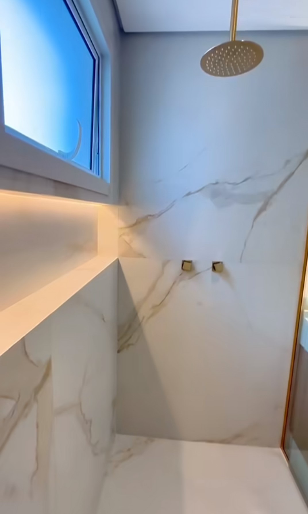 Banheiro acabado 02.jpg